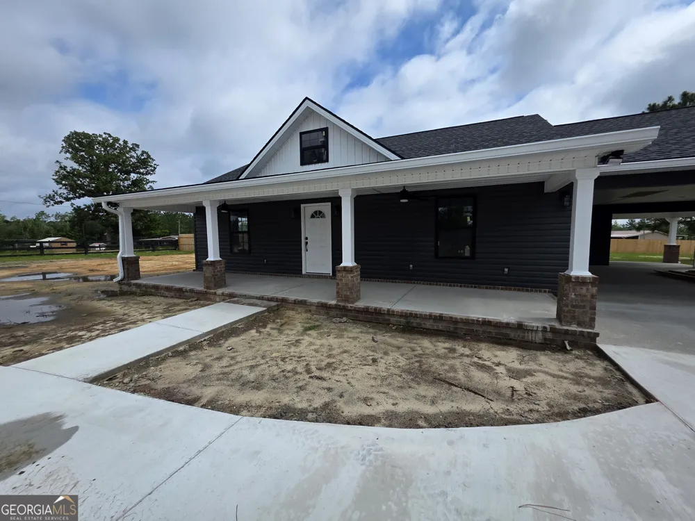 27 Elmwood Lane Baxley, GA 31513