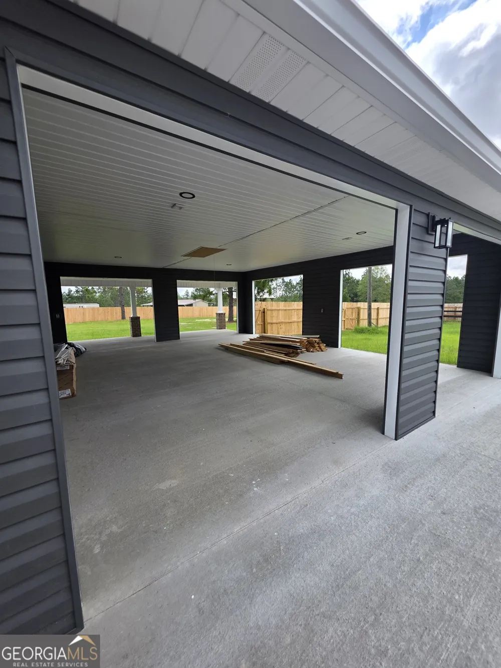 27 Elmwood Lane Baxley, GA 31513