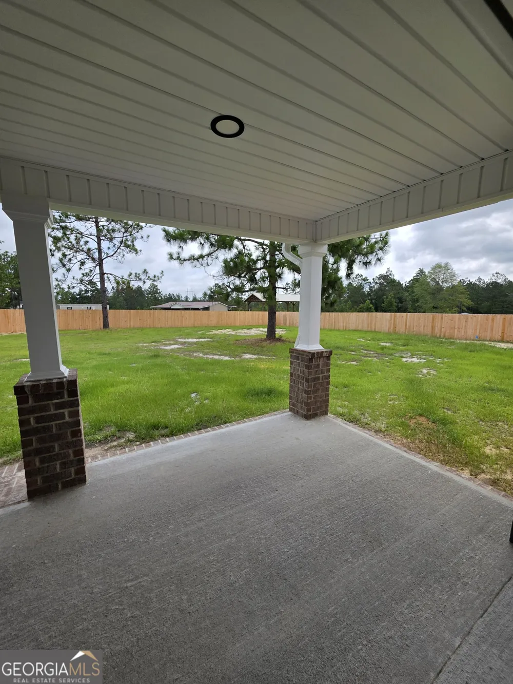 27 Elmwood Lane Baxley, GA 31513