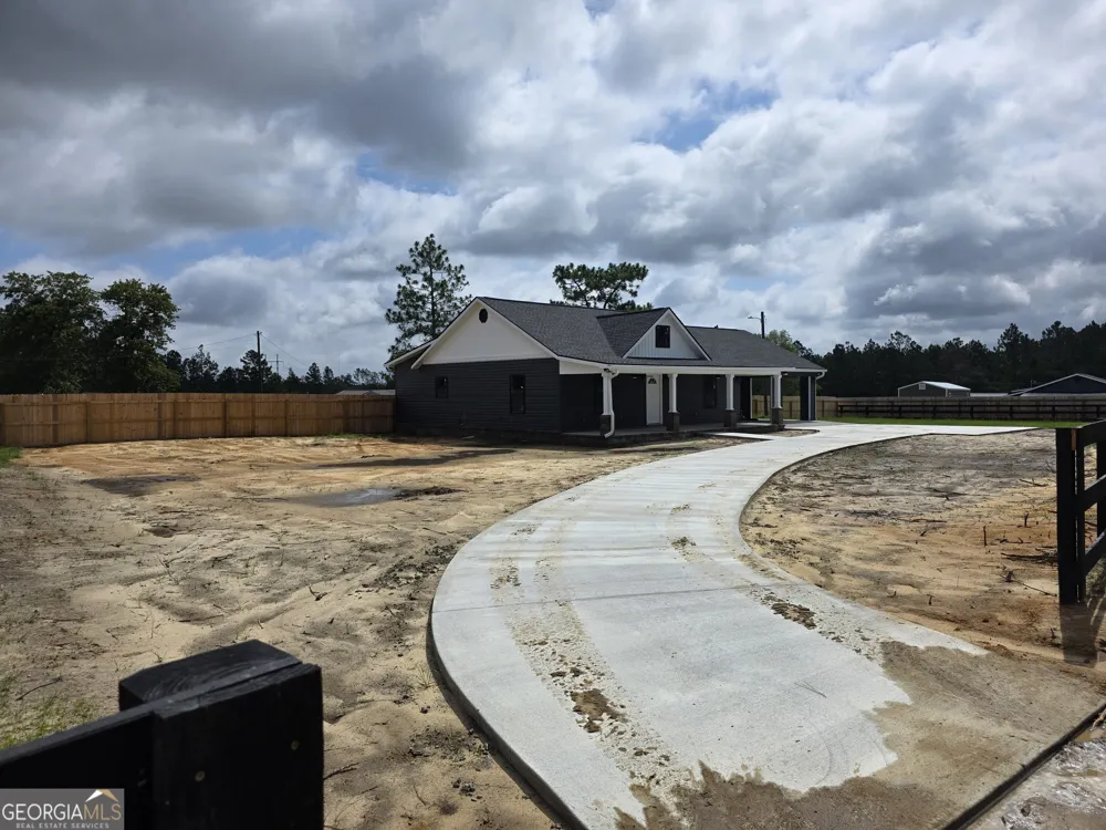 27 Elmwood Lane Baxley, GA 31513