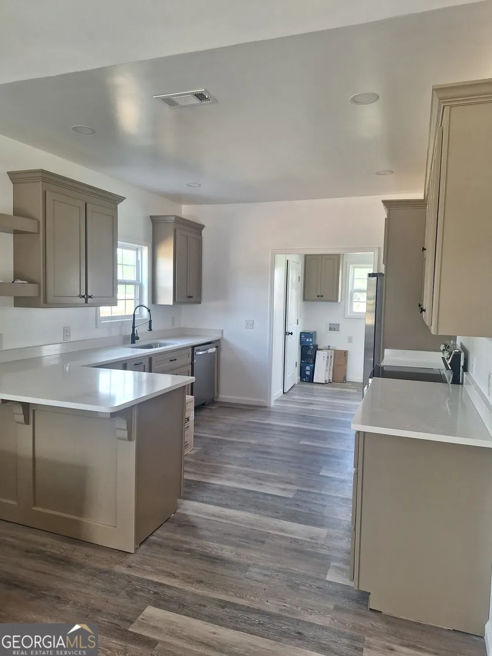 27 Elmwood Lane Baxley, GA 31513