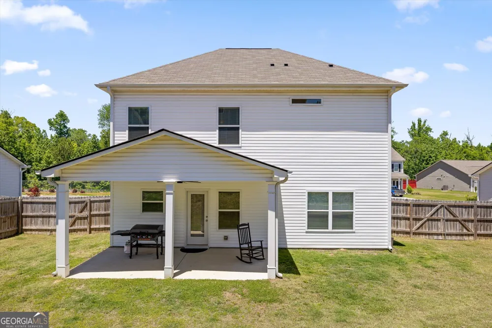 637 Collington CIR Dalton, GA 30721