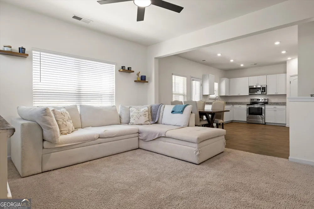 637 Collington CIR Dalton, GA 30721