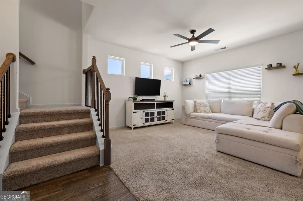 637 Collington CIR Dalton, GA 30721