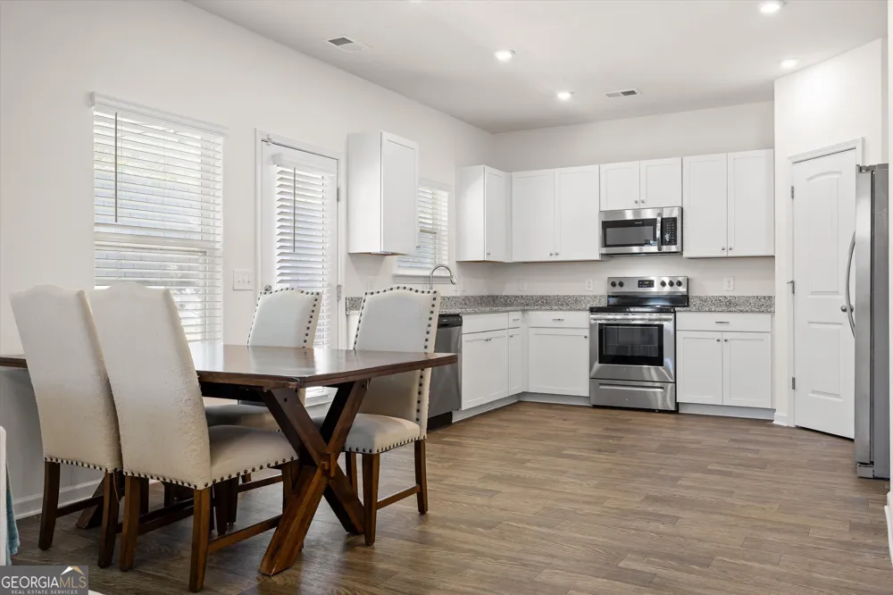 637 Collington CIR Dalton, GA 30721