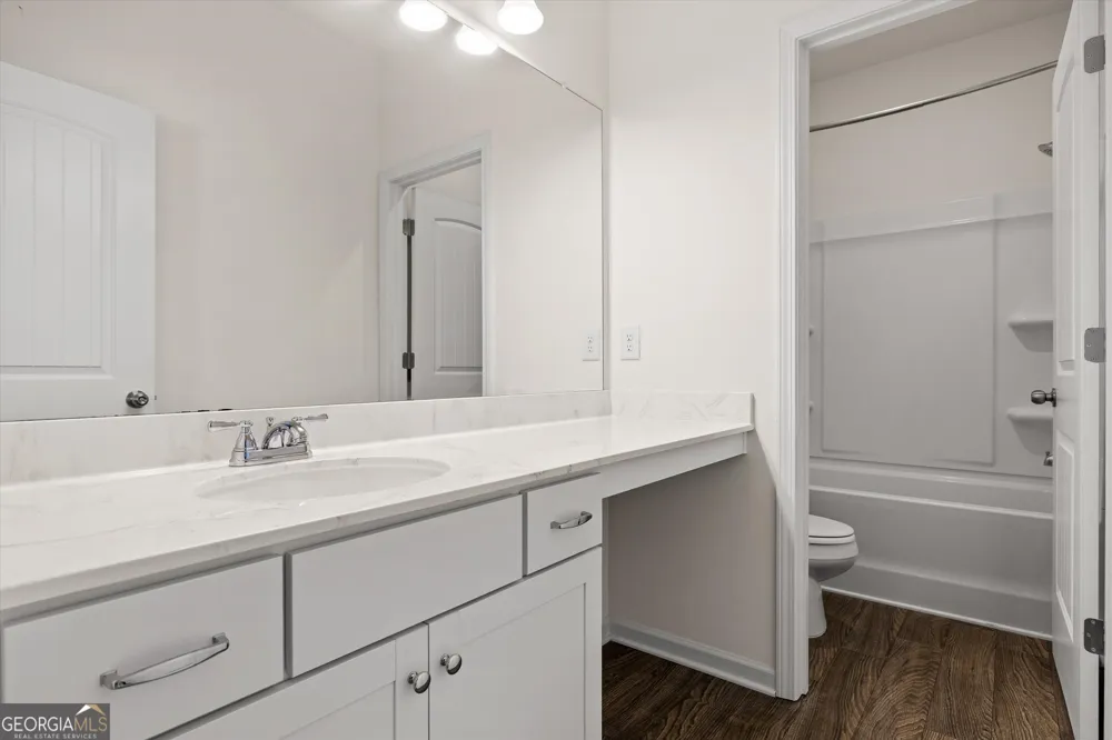 637 Collington CIR Dalton, GA 30721