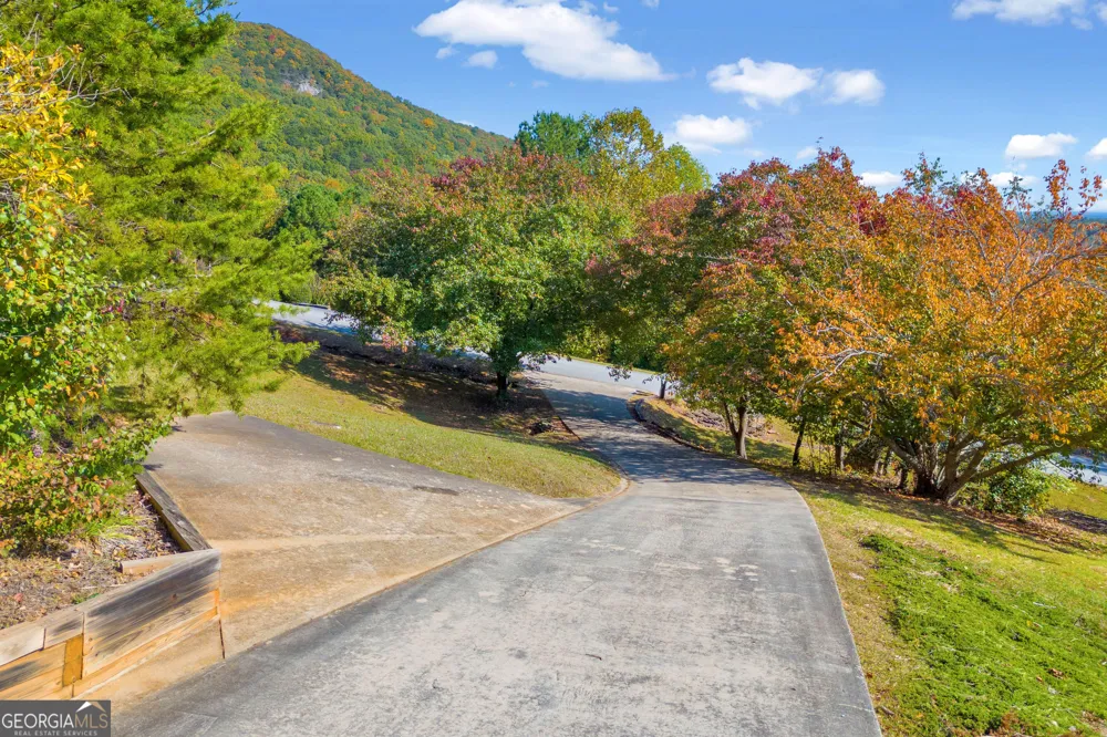327 Starlight DR Sautee Nacoochee, GA 30571
