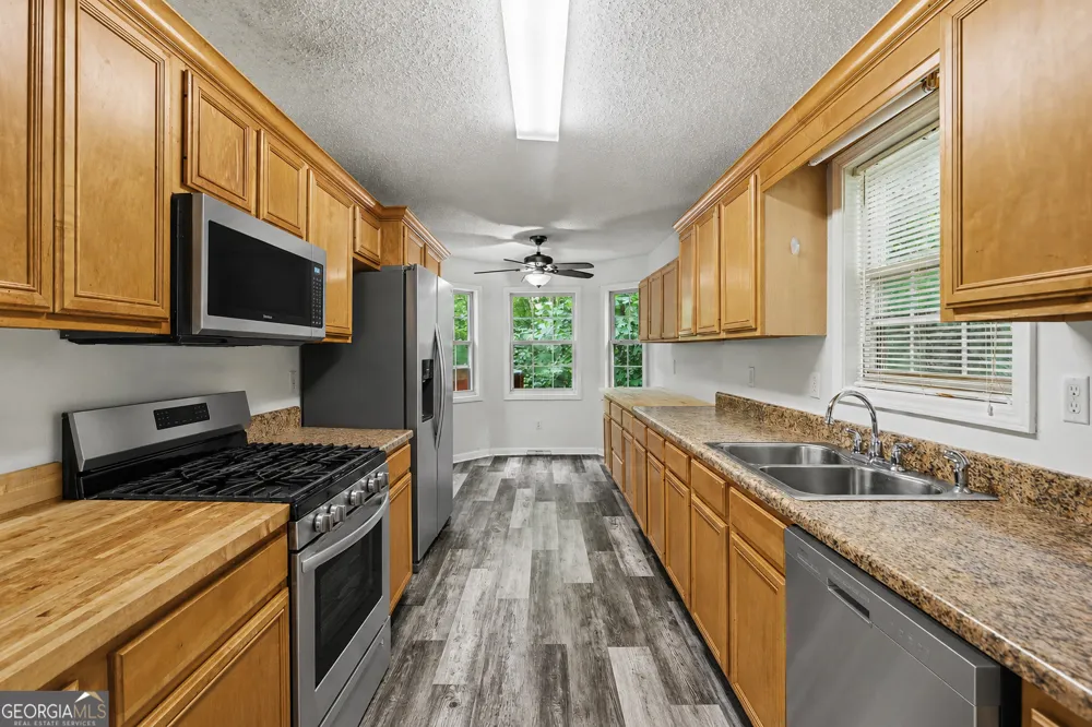 4890 Cordero CT Winston, GA 30187