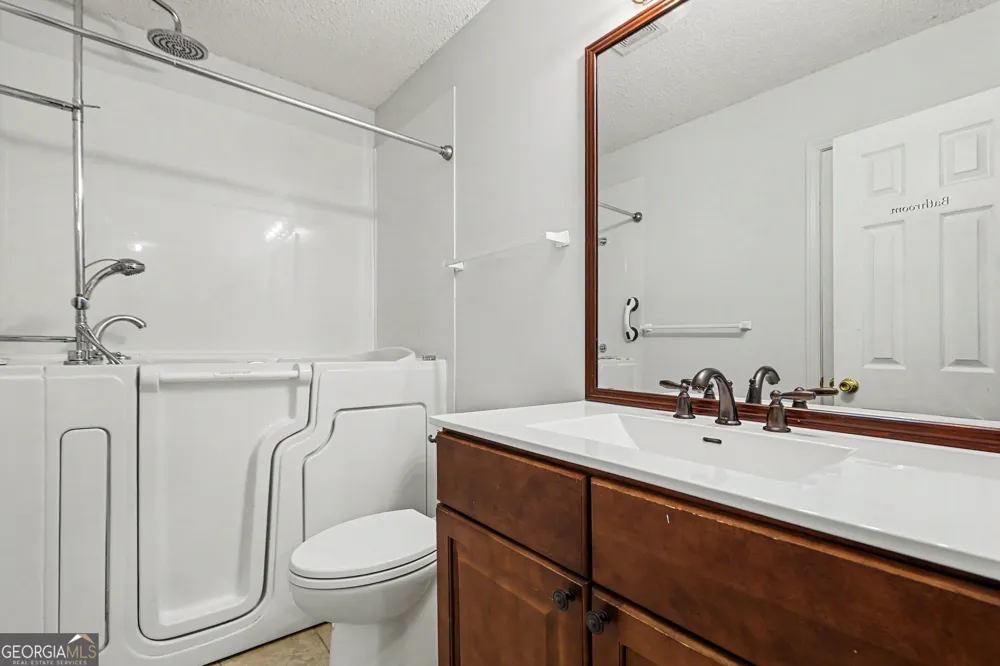 4890 Cordero CT Winston, GA 30187