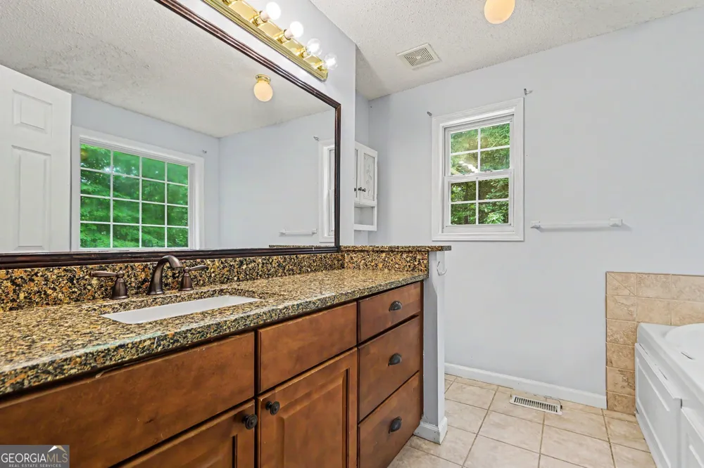4890 Cordero CT Winston, GA 30187