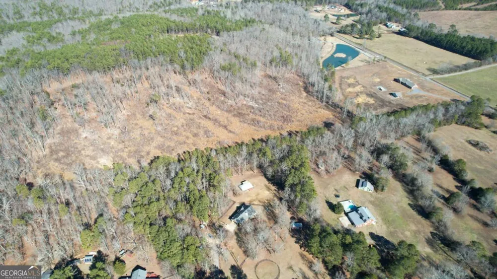 0001 Bozeman RD NW White, GA 30184