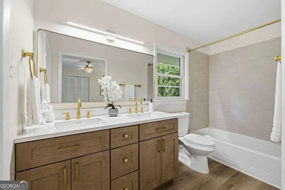 4765 Luray DR Dunwoody, GA 30338