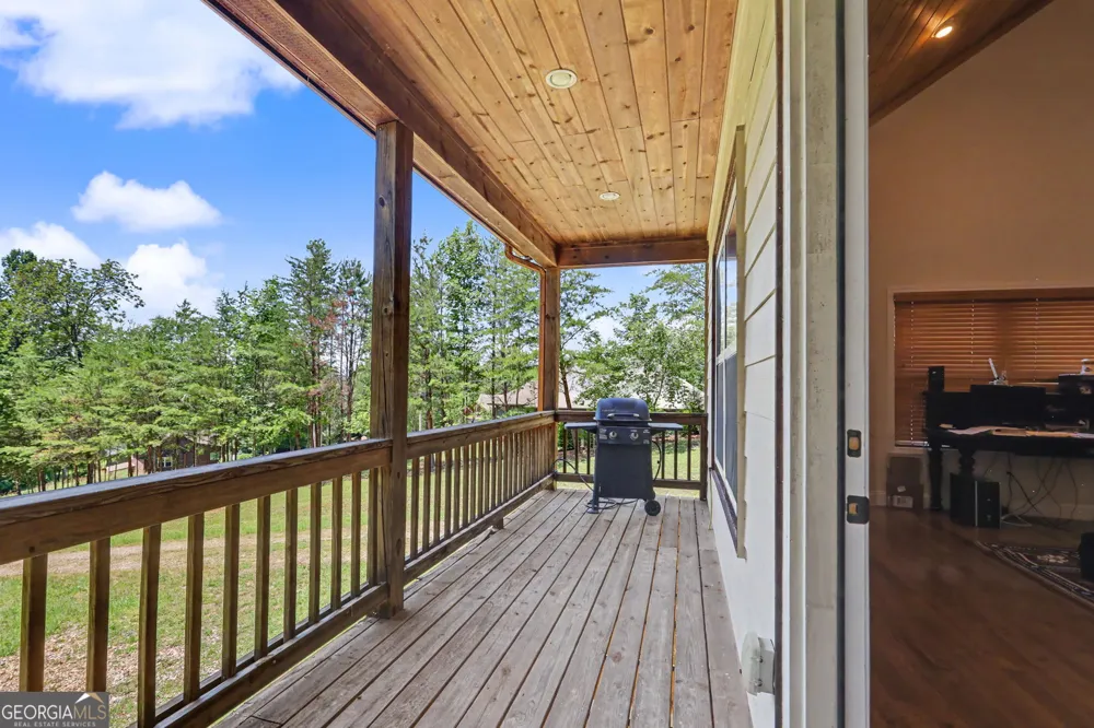 2057 Gallatin RD Young Harris, GA 30582