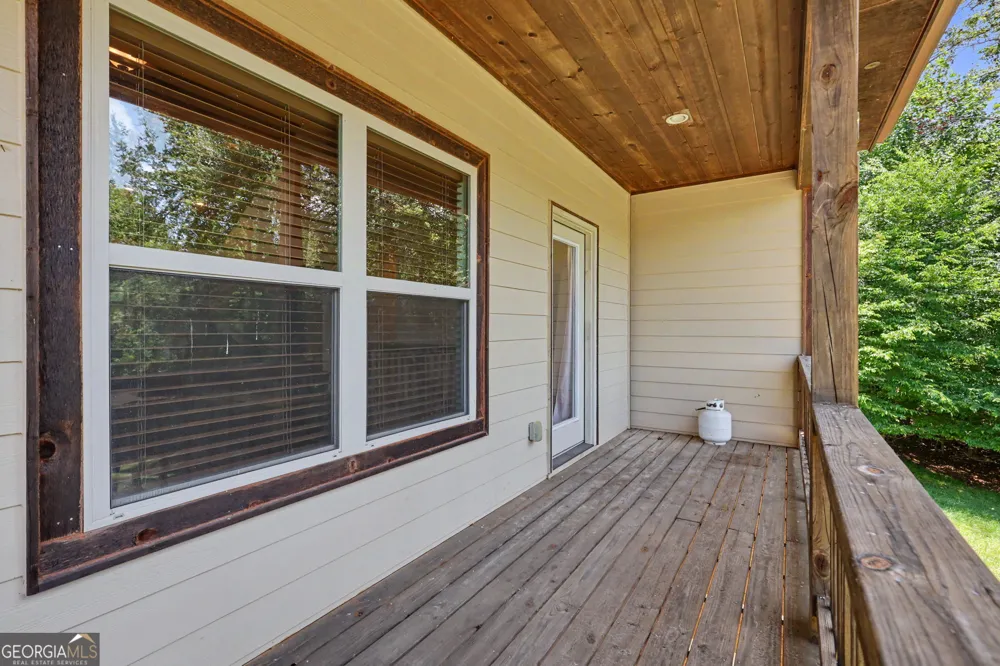 2057 Gallatin RD Young Harris, GA 30582