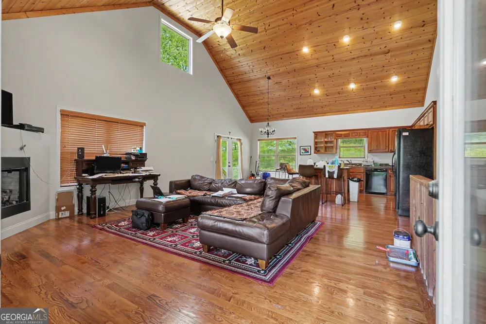 2057 Gallatin RD Young Harris, GA 30582