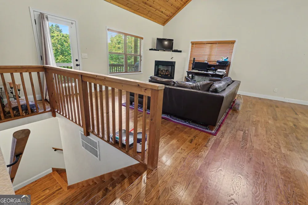 2057 Gallatin RD Young Harris, GA 30582