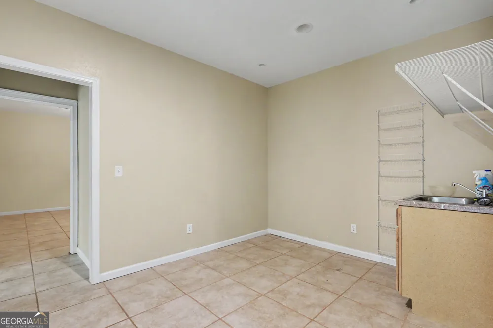 2057 Gallatin RD Young Harris, GA 30582