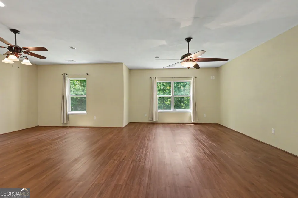 2057 Gallatin RD Young Harris, GA 30582
