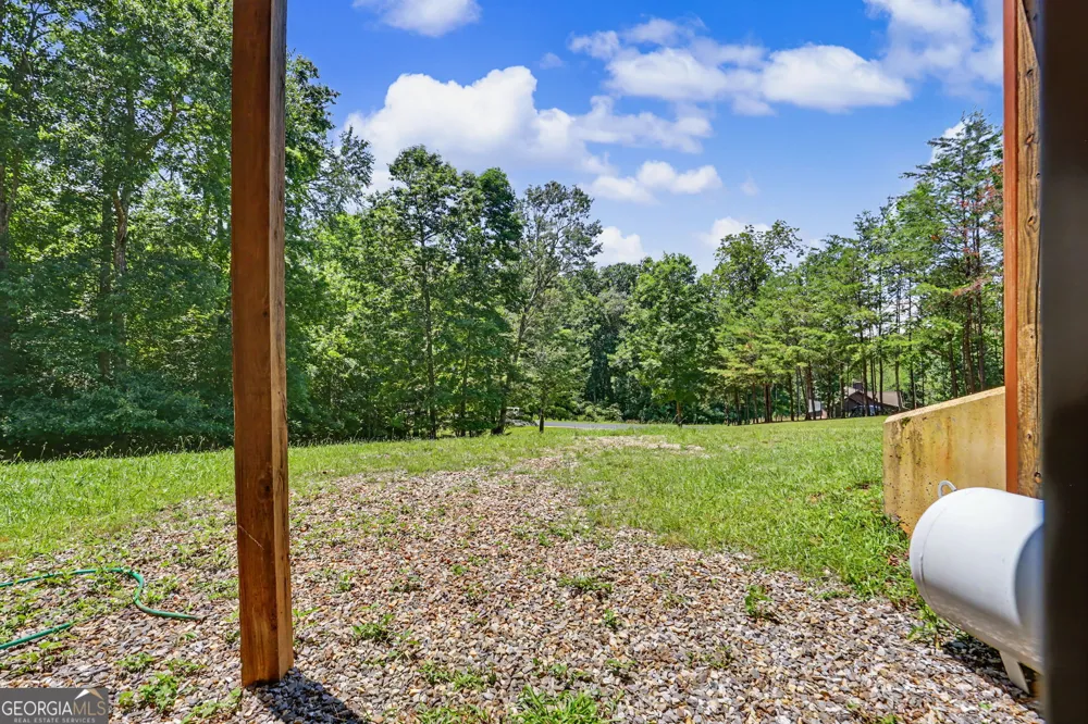 2057 Gallatin RD Young Harris, GA 30582