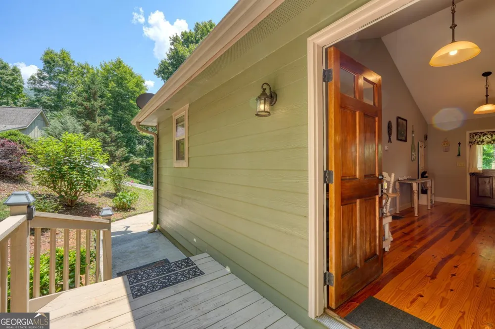 2270 Valley View DR Hiawassee, GA 30546