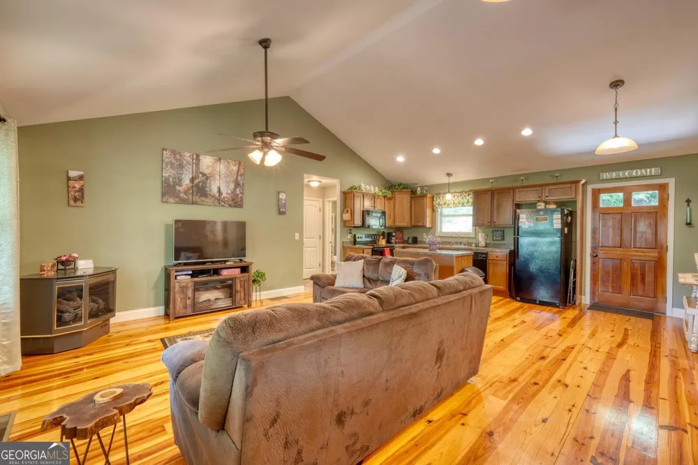 2270 Valley View DR Hiawassee, GA 30546