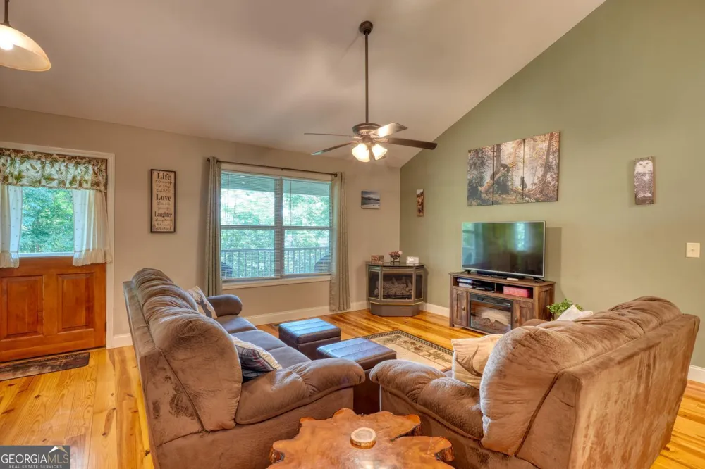 2270 Valley View DR Hiawassee, GA 30546
