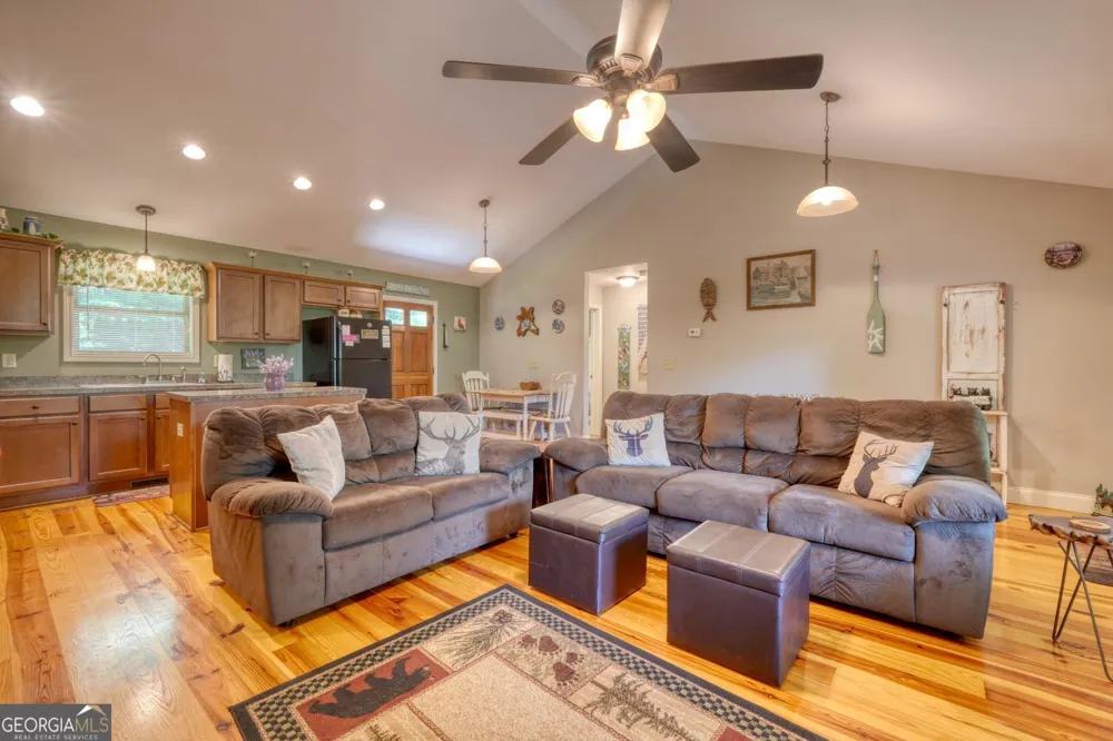 2270 Valley View DR Hiawassee, GA 30546