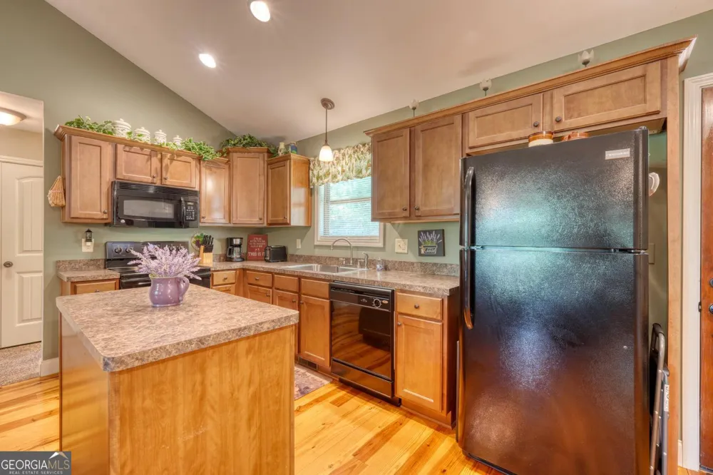 2270 Valley View DR Hiawassee, GA 30546
