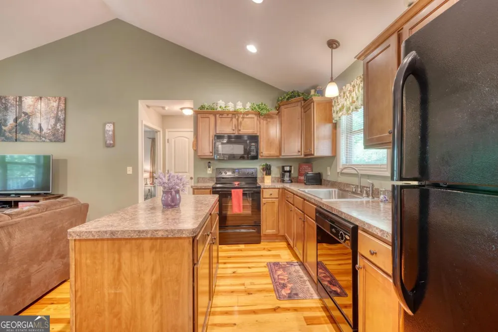 2270 Valley View DR Hiawassee, GA 30546