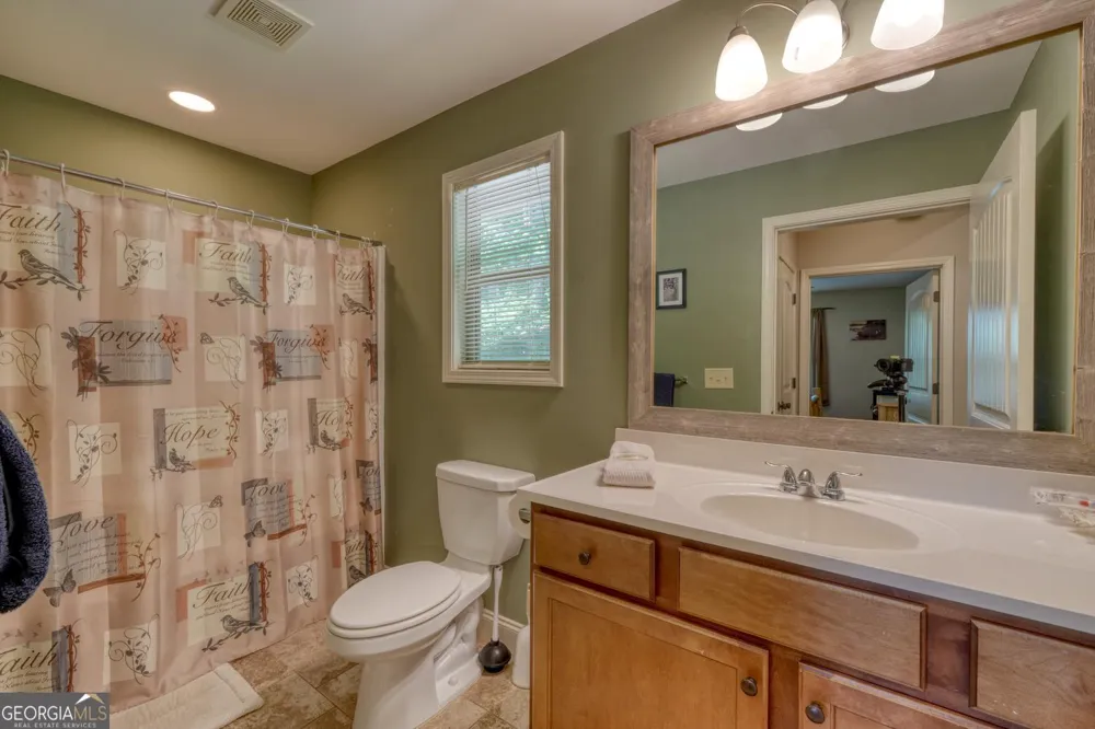 2270 Valley View DR Hiawassee, GA 30546