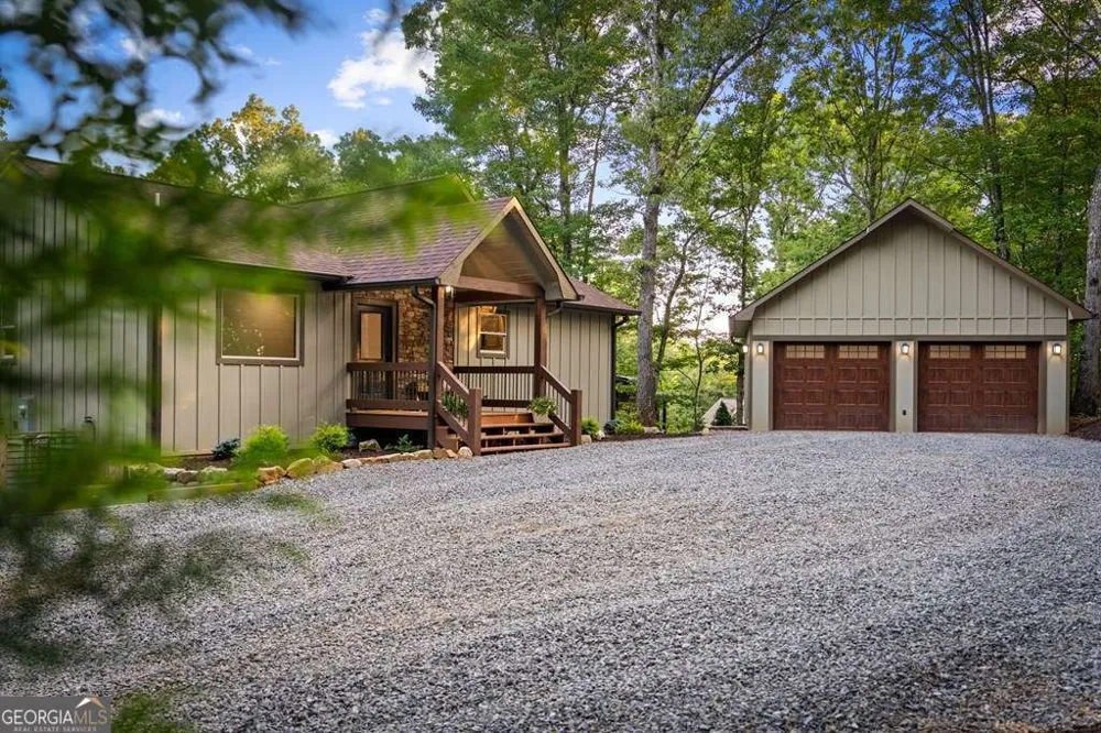 241 Wolf Creek Mountain RD Mineral Bluff, GA 30559