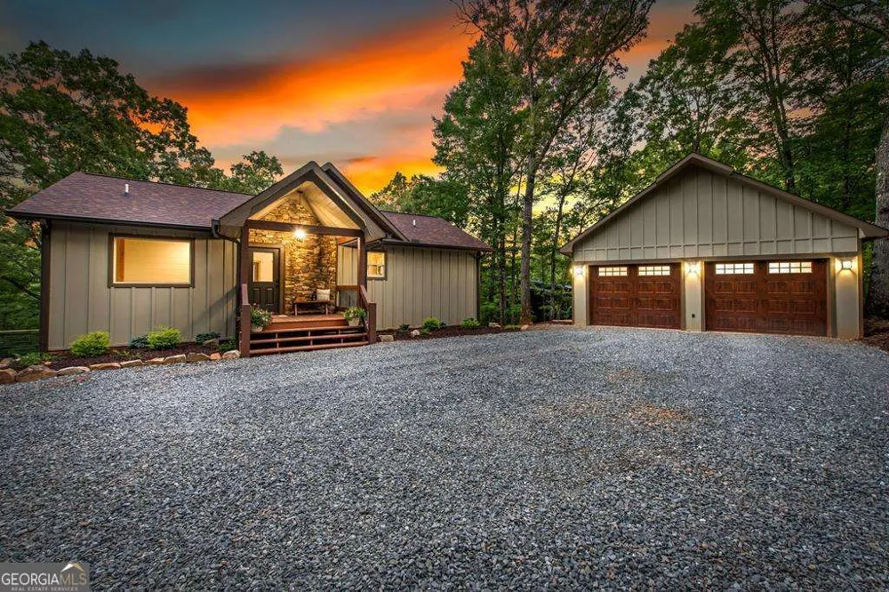 241 Wolf Creek Mountain RD Mineral Bluff, GA 30559