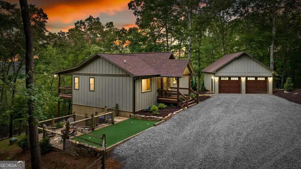 241 Wolf Creek Mountain RD Mineral Bluff, GA 30559