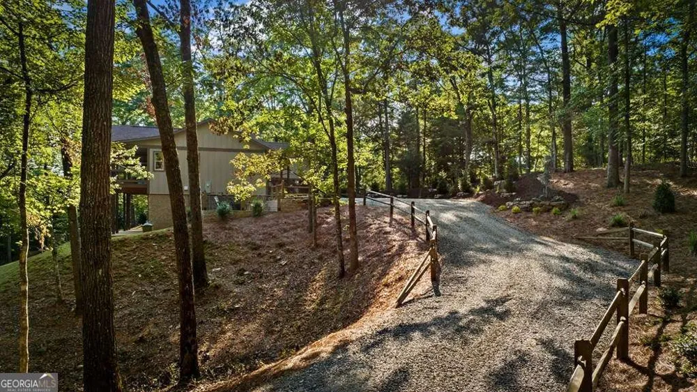 241 Wolf Creek Mountain RD Mineral Bluff, GA 30559