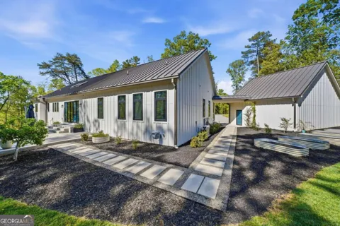 498 Old Mount Carmel RD