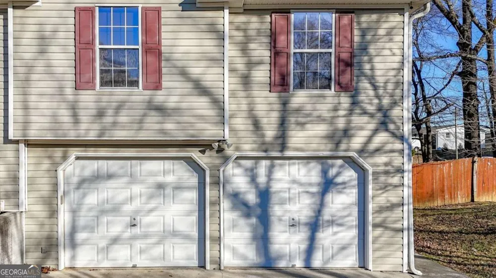 101 Twin Oaks DR Calhoun, GA 30701