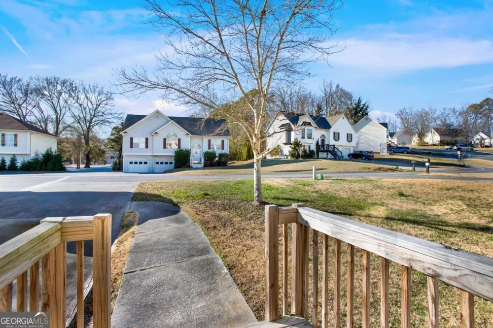 101 Twin Oaks DR Calhoun, GA 30701