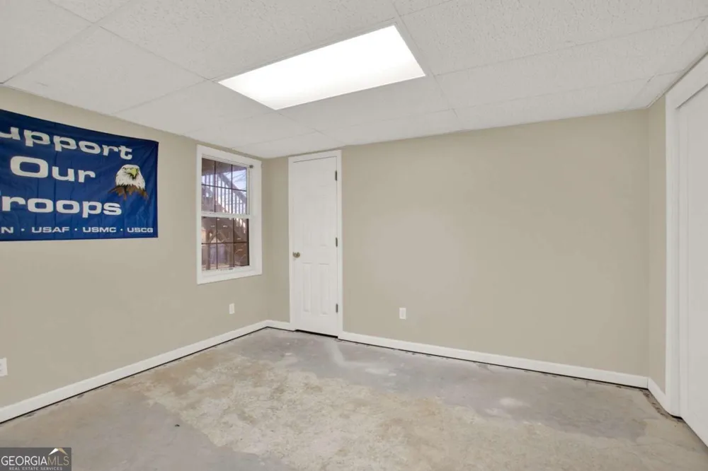 101 Twin Oaks DR Calhoun, GA 30701