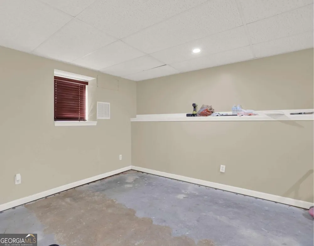 101 Twin Oaks DR Calhoun, GA 30701