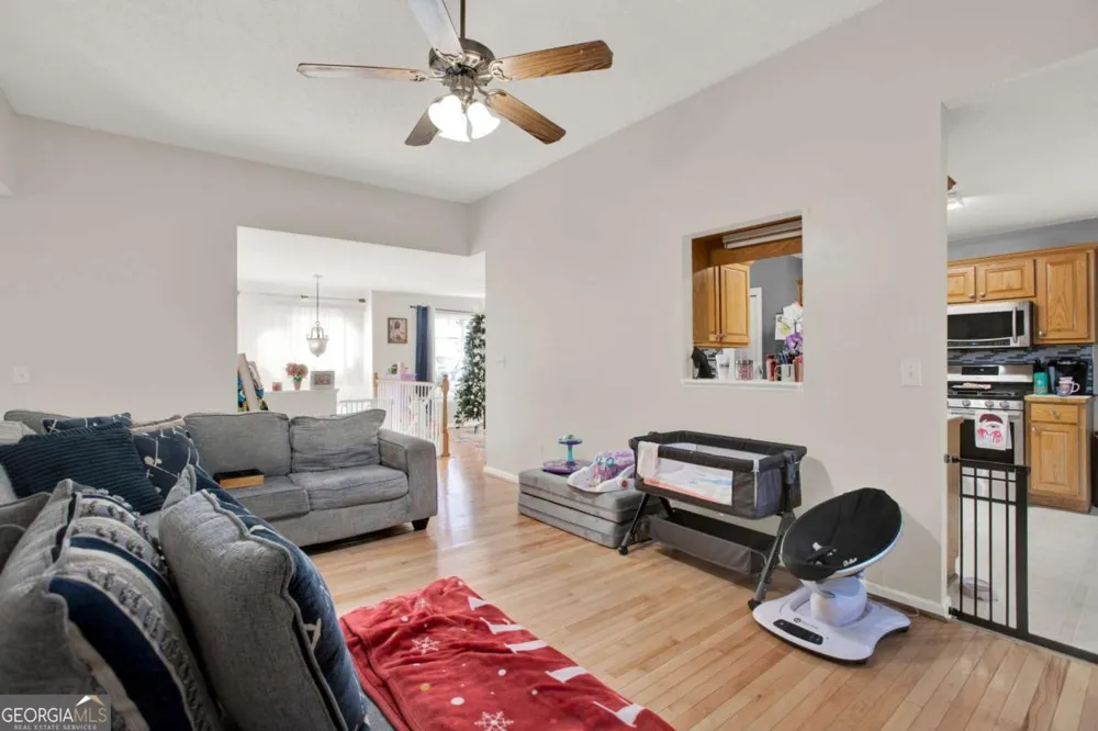 101 Twin Oaks DR Calhoun, GA 30701