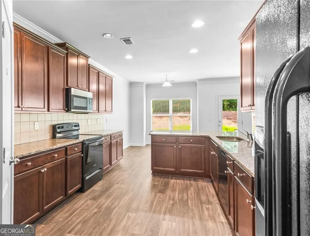1061 Blind Brook CIR Hoschton, GA 30548