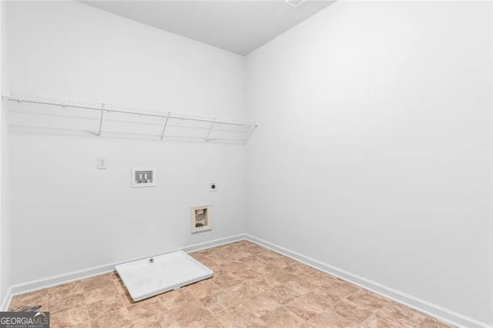 1061 Blind Brook CIR Hoschton, GA 30548