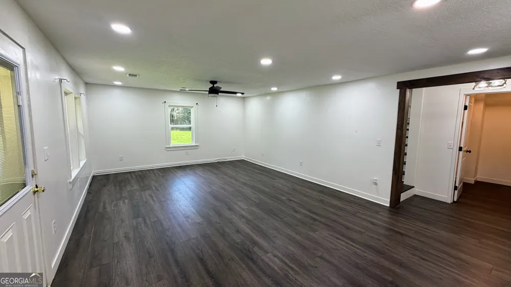 4160 McLain Street North Hokes Bluff, AL 35903