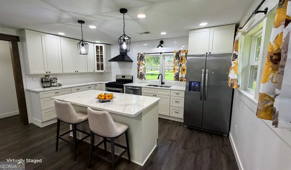 4160 McLain Street North Hokes Bluff, AL 35903