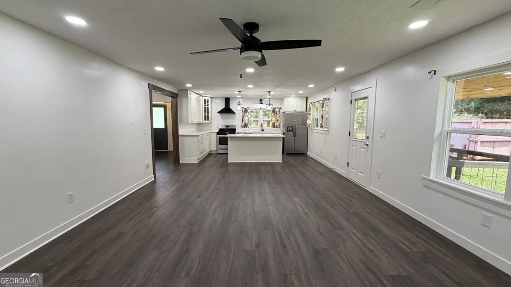 4160 McLain Street North Hokes Bluff, AL 35903