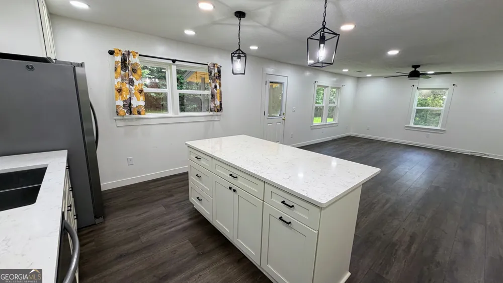 4160 McLain Street North Hokes Bluff, AL 35903