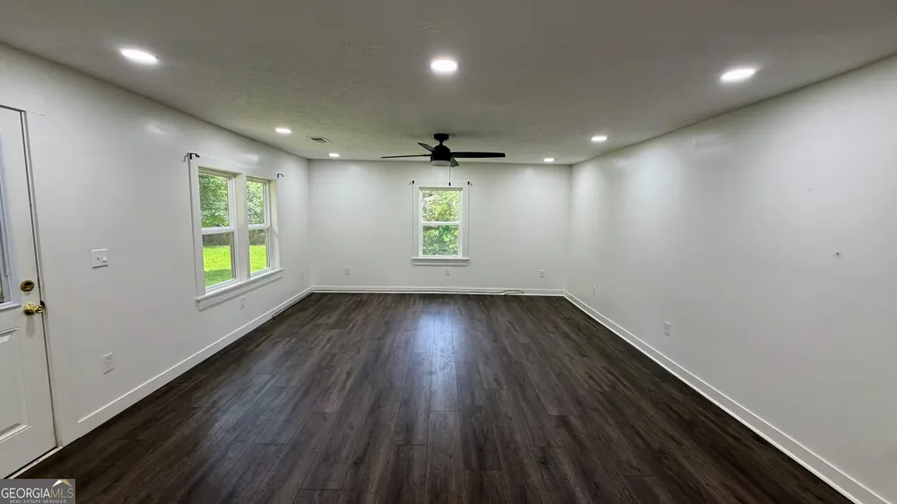 4160 McLain Street North Hokes Bluff, AL 35903