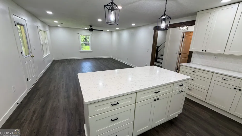4160 McLain Street North Hokes Bluff, AL 35903