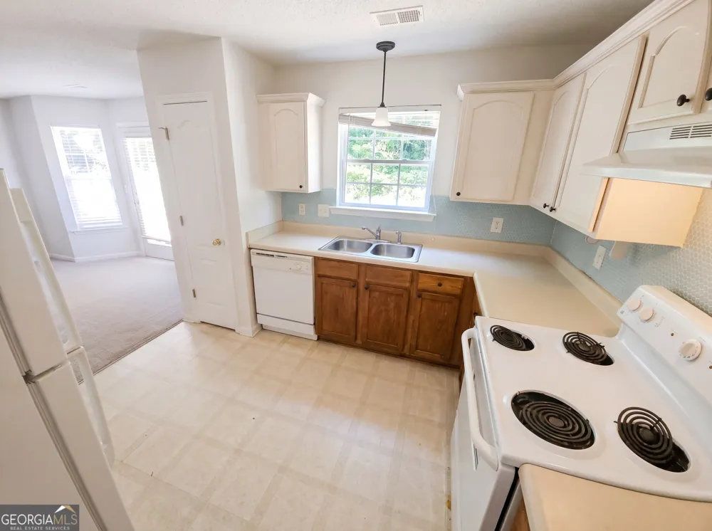 220 Fox Creek BLVD Woodstock, GA 30188