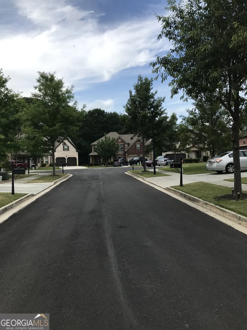 41 Bay Crest CT Loganville, GA 30052